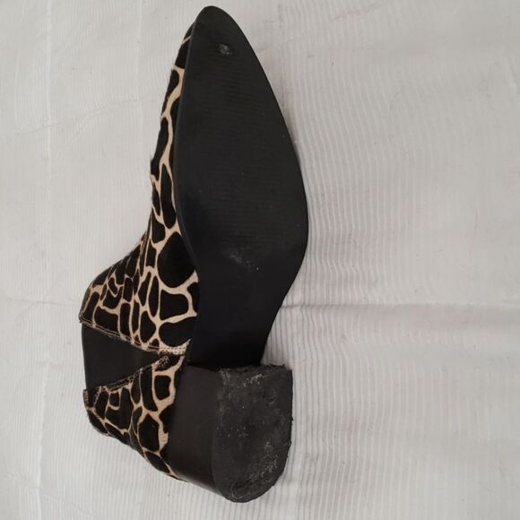 COPY - Giraffe print booties - Picture 4 of 4